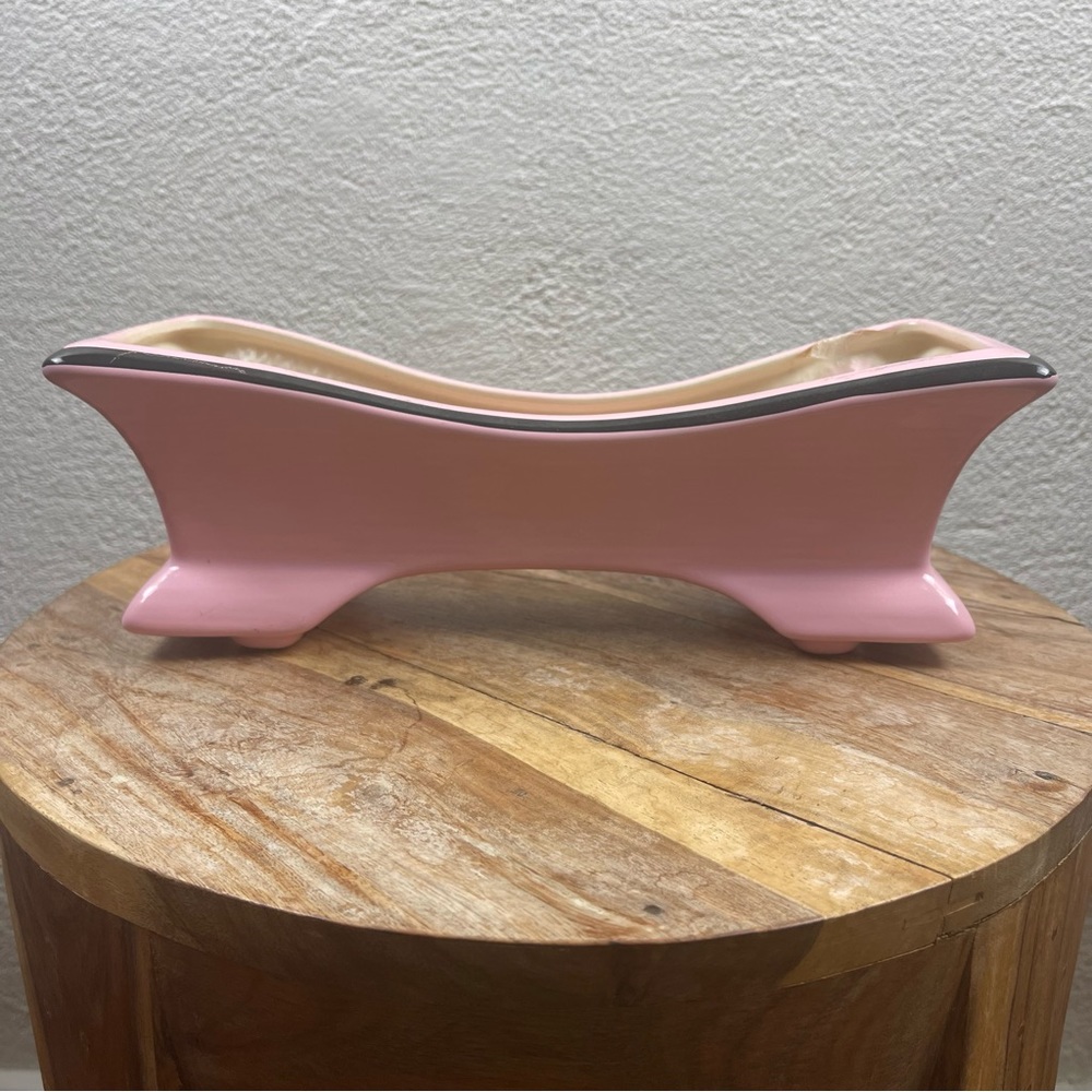 Vintage l 50s Mid-Century Mod Kitsch Glossy Pink Black Trim Long Footed Planter - Picture 2 of 15